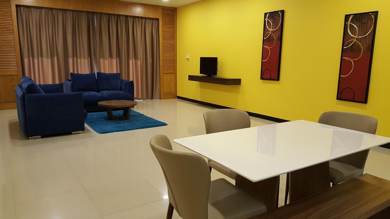 Aranda Country Club Resor